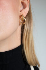 KNOT HOOP EARRING
